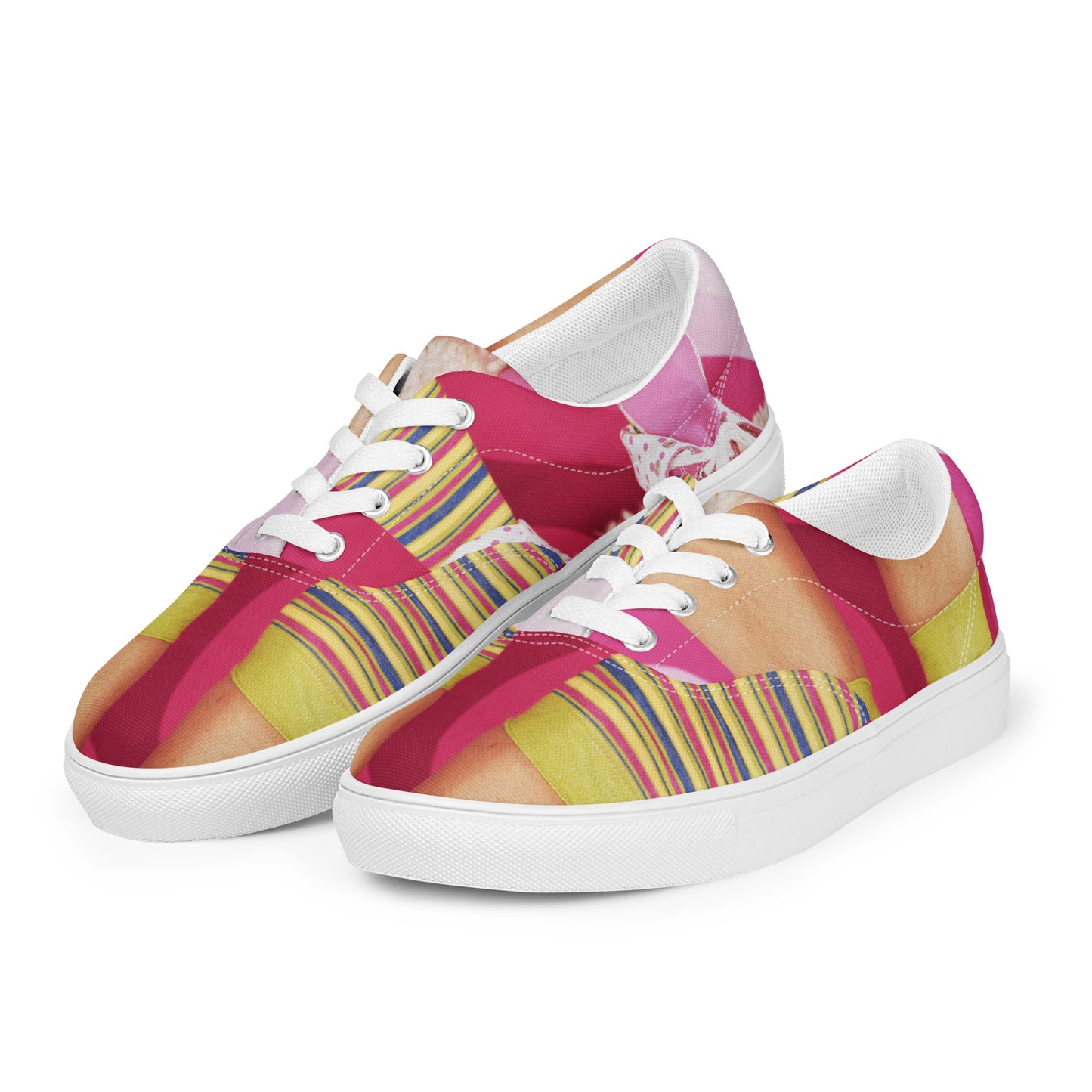 Women’s lace-up canvas shoes