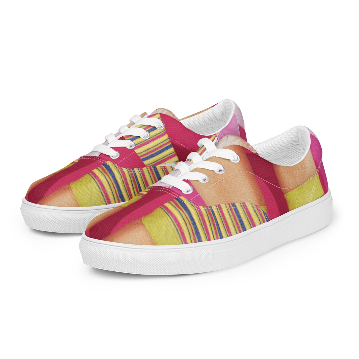 Women’s lace-up canvas shoes